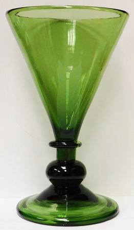 JAMESTOWN GLASS HAND BLOWN BEER GLASS - GREEN