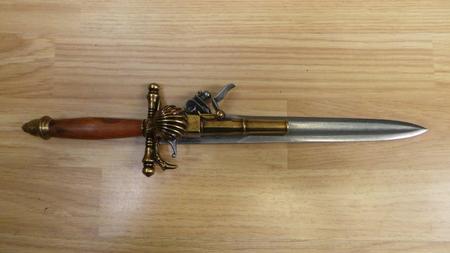 DENIX PISTOL/DAGGER FRENCH CIRCA 1700 - NON-FIRING REPLICA